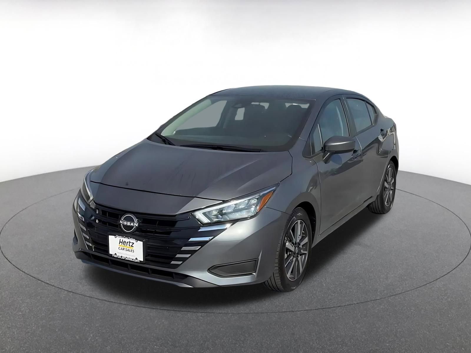 Used 2025 Nissan Versa SV image 7