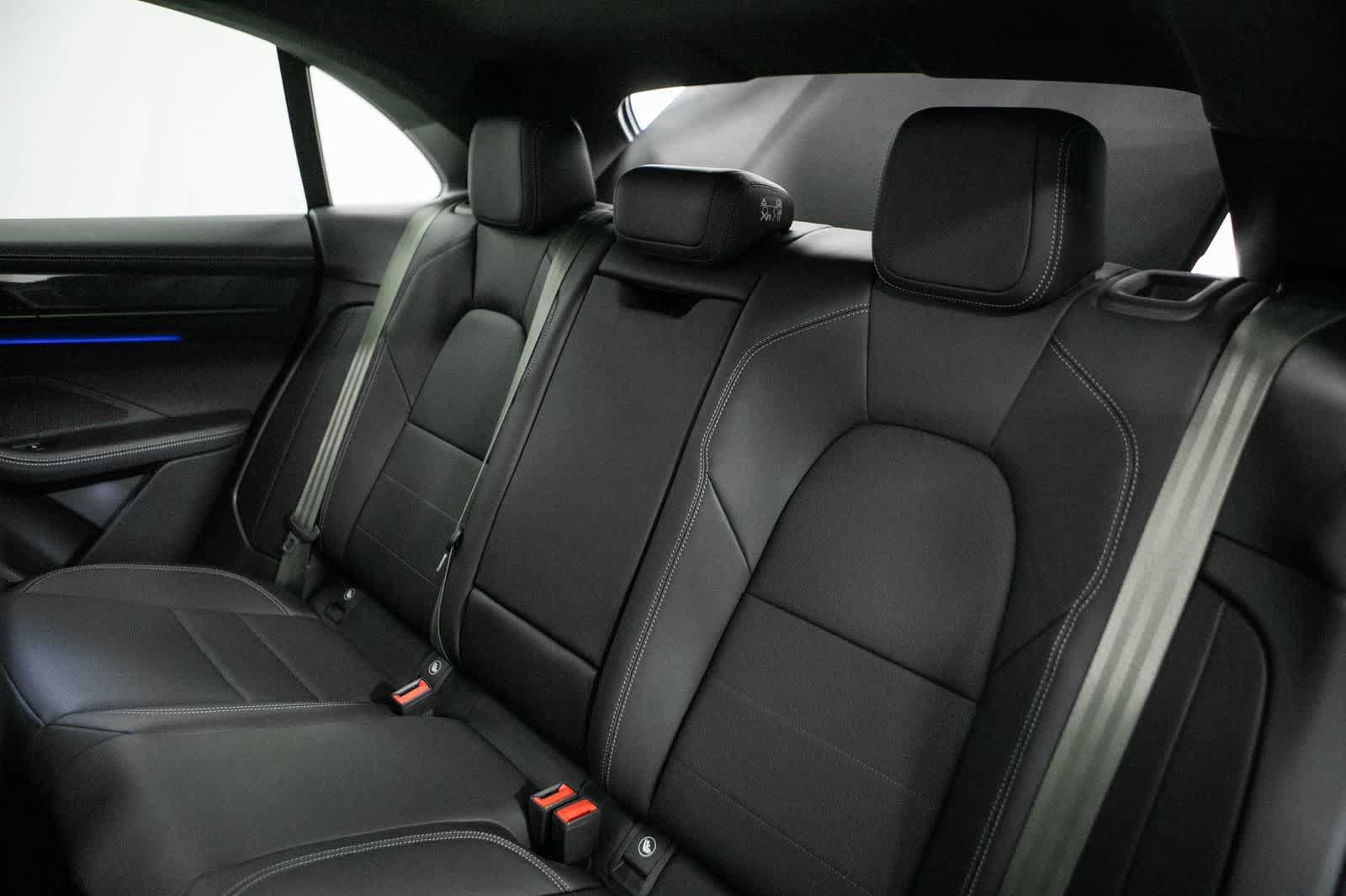New 2026 Porsche Macan Turbo Electric AWD/4WD image 37