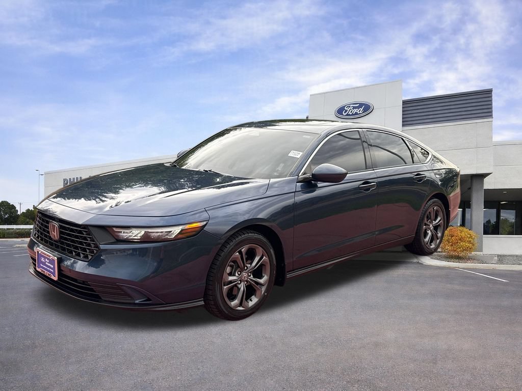 Used 2023 Honda Accord EX image 4