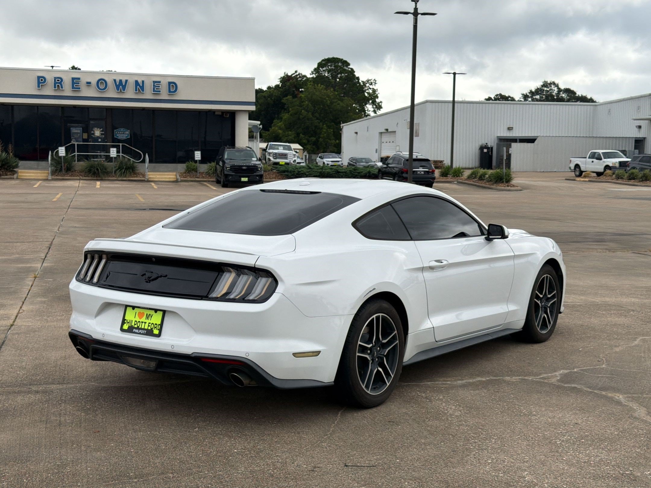 Used 2019 Ford Mustang Premium RWD image 9