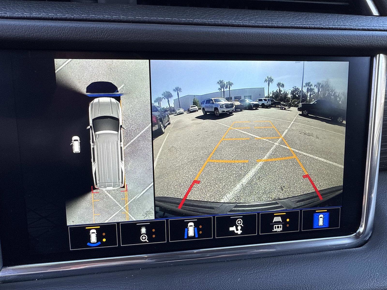 Used 2022 GMC Yukon XL Denali w/ Denali Ultimate Package image 25