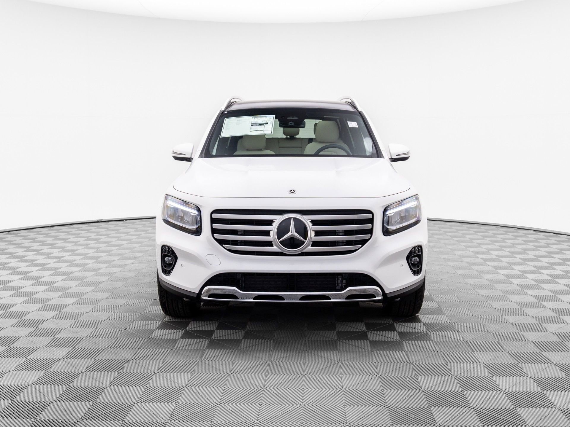 New 2025 Mercedes-Benz GLB 250 4MATIC image 7