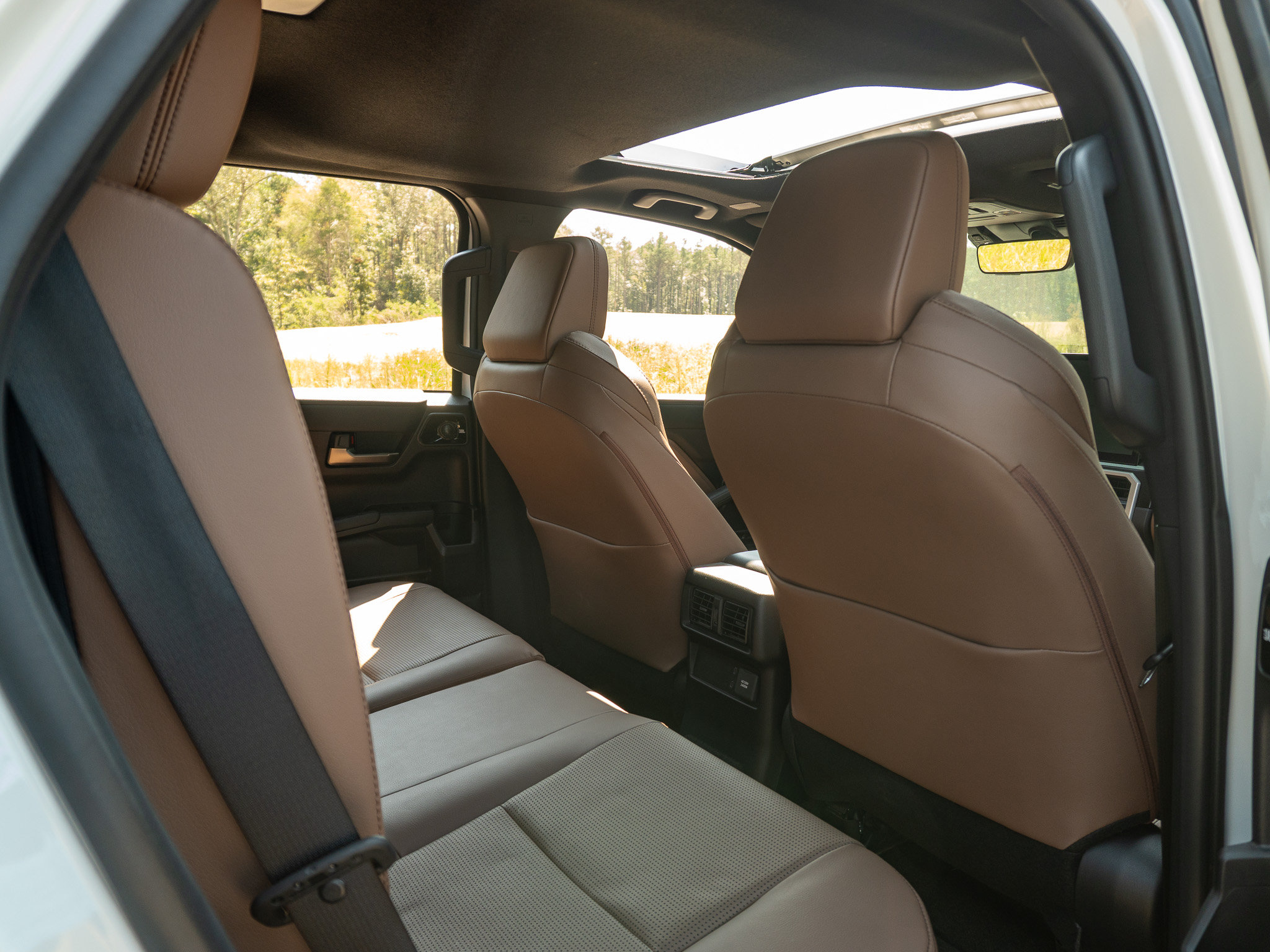 Used 2026 Toyota 4Runner Limited AWD/4WD image 17
