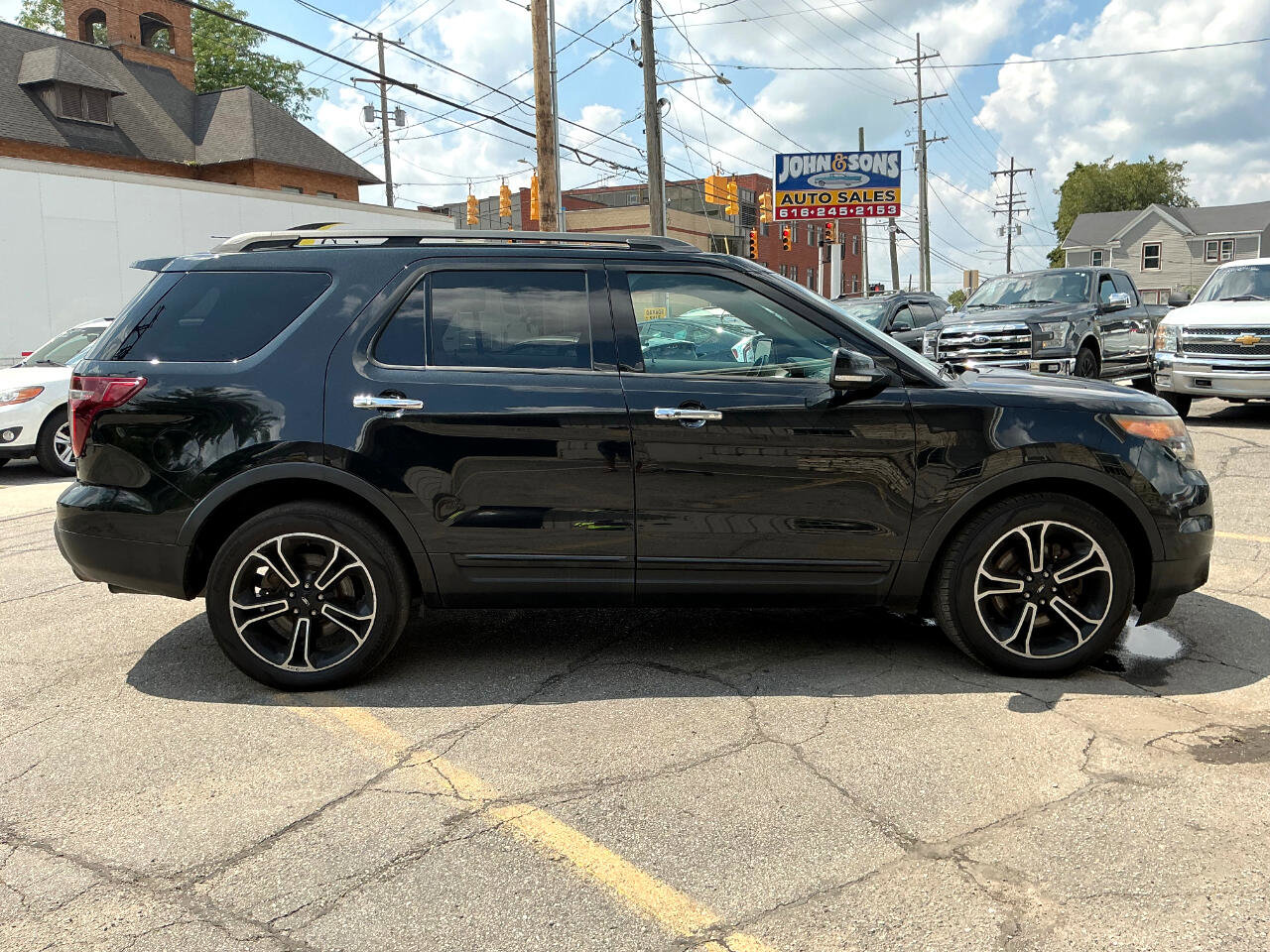 Used 2013 Ford Explorer Sport image 2