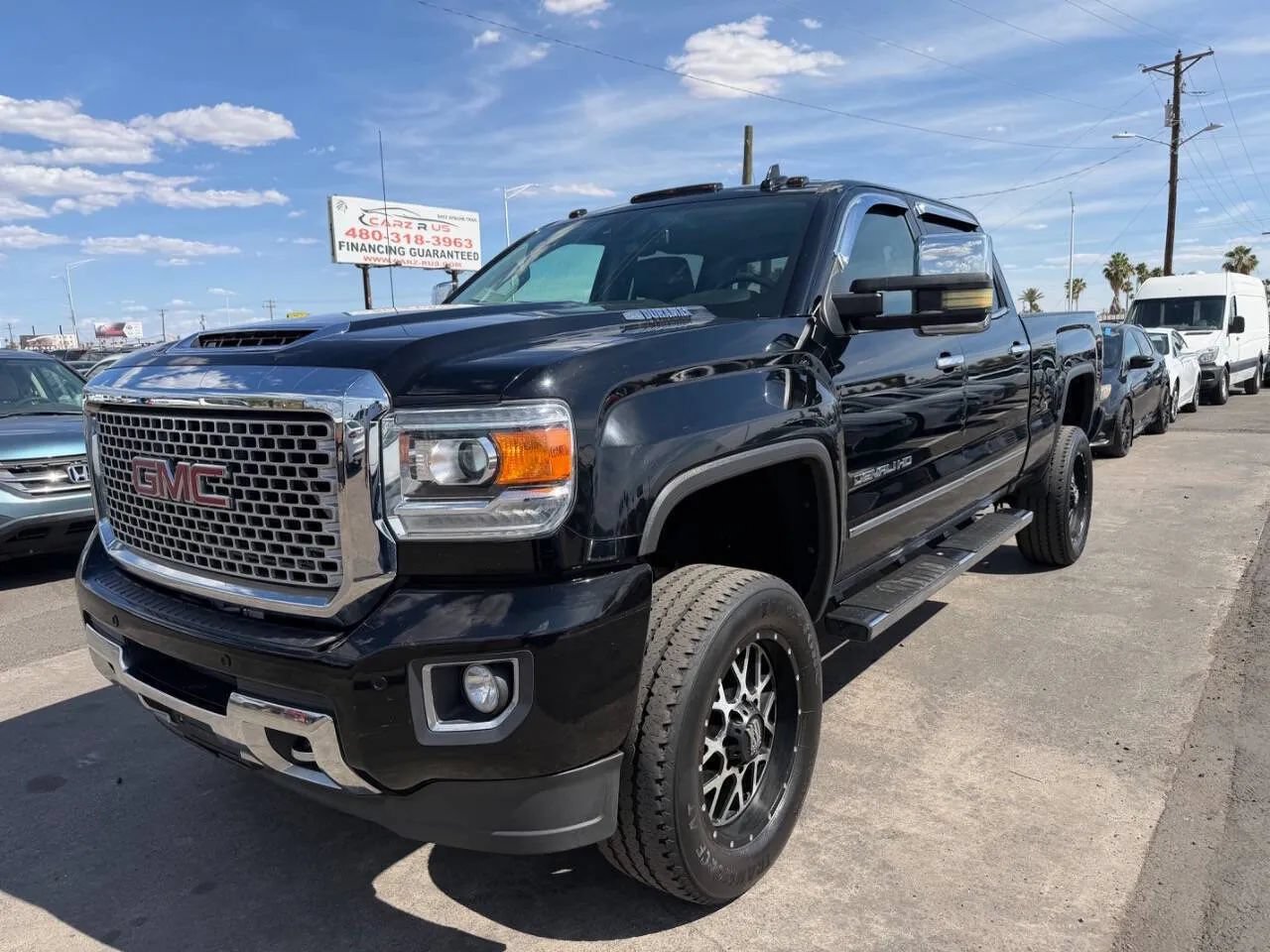 Used 2017 GMC Sierra 2500 Denali w/ Duramax Plus Package AWD/4WD image 3