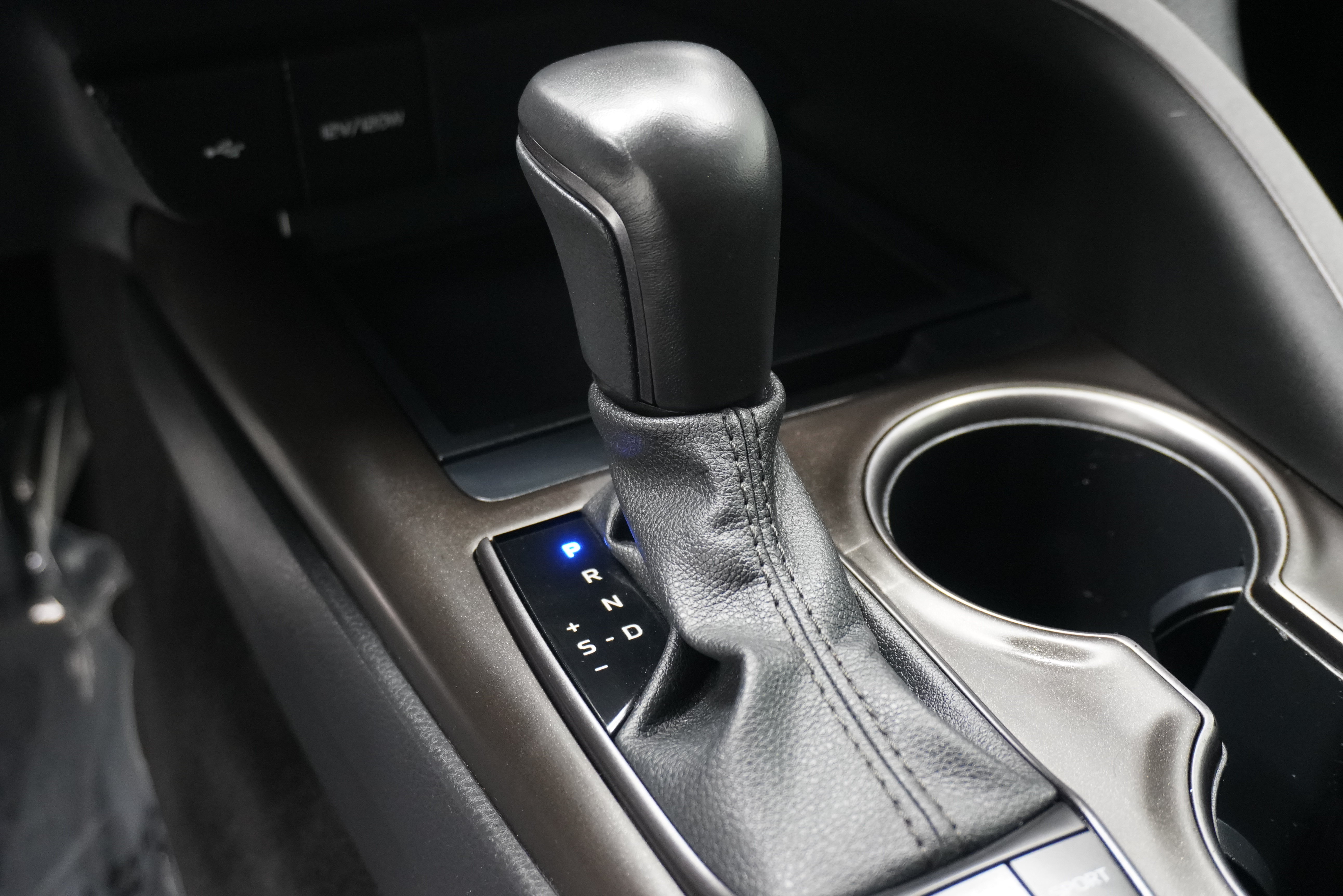 Used 2023 Toyota Camry SE FWD image 21