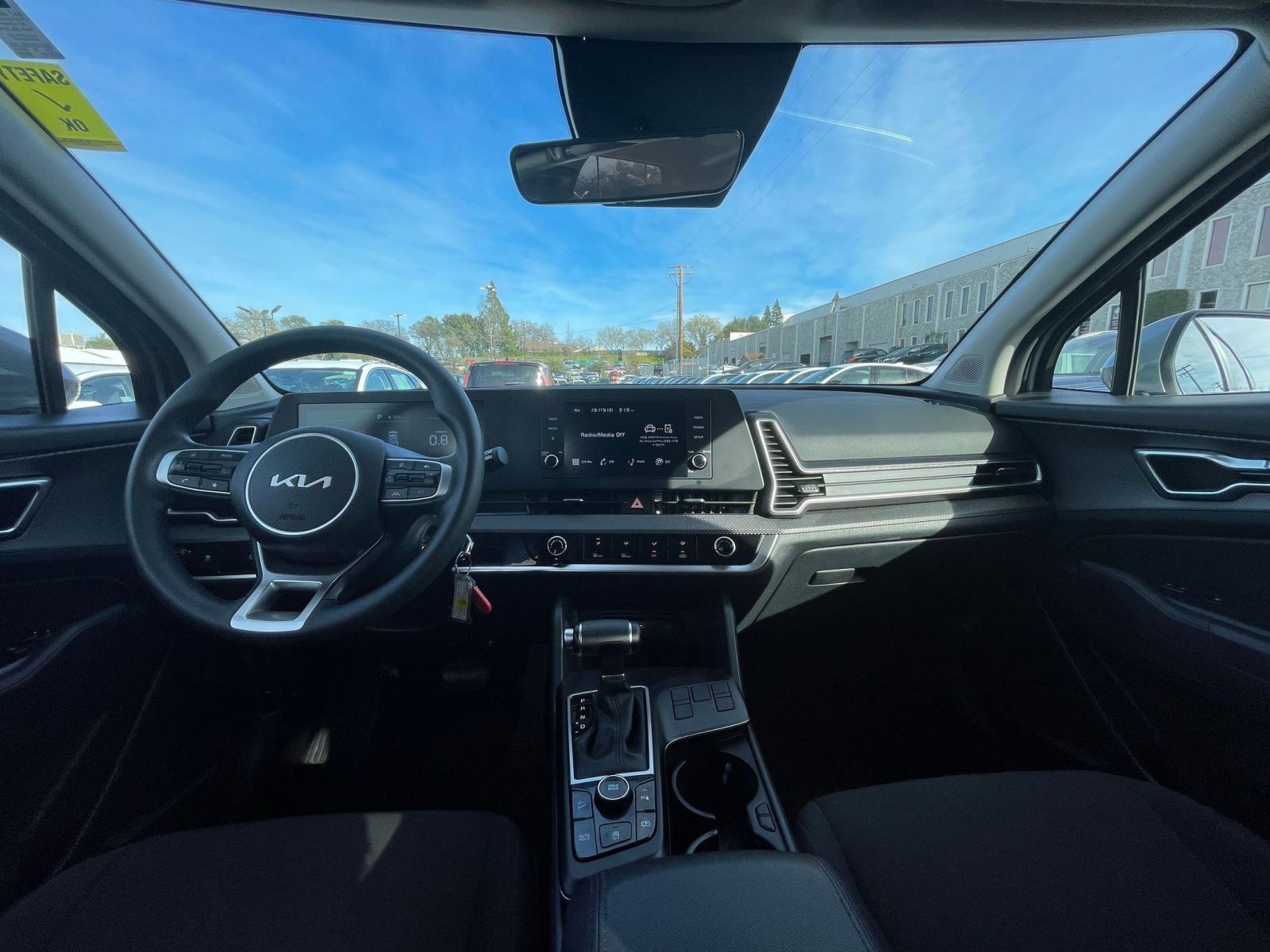 Used 2025 Kia Sportage LX image 32