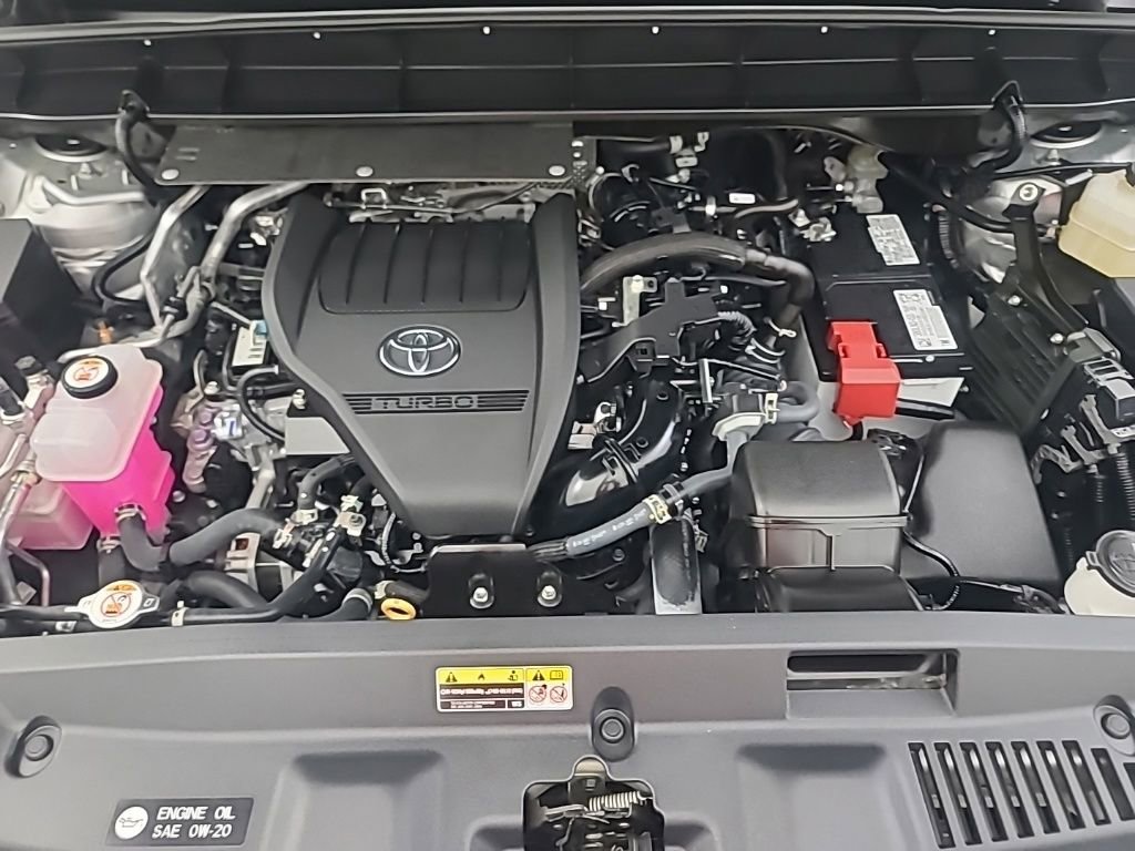 Used 2023 Toyota Highlander XLE image 42