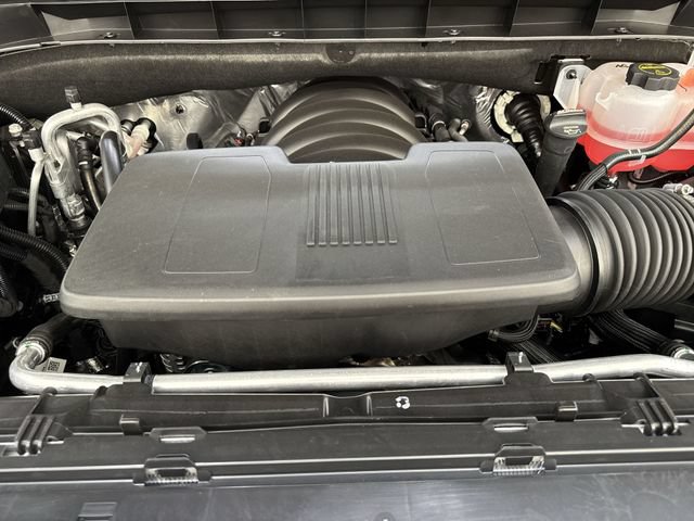 New 2026 GMC Yukon XL AT4 w/ LPO, Floor Liner Package AWD/4WD image 30