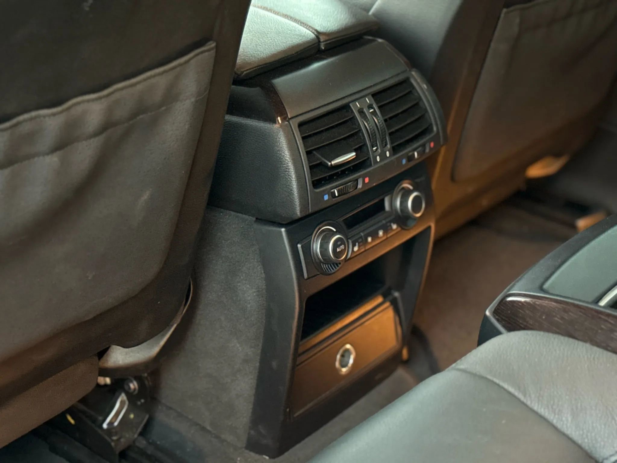 Used 2009 BMW X6 xDrive50i image 24