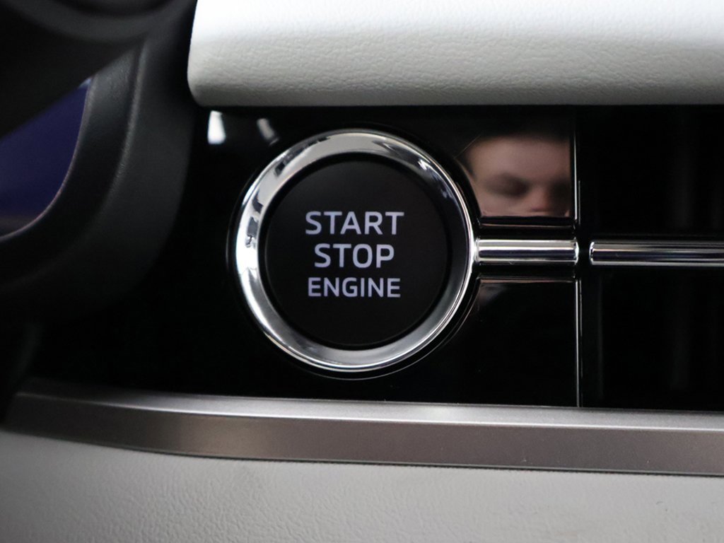 New 2025 Mitsubishi Outlander SEL image 46