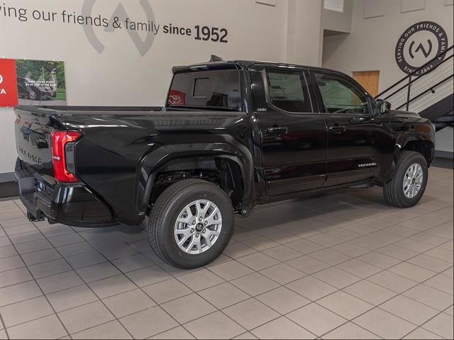New 2026 Toyota Tacoma SR5 w/ SR5 Upgrade Package AWD/4WD image 22
