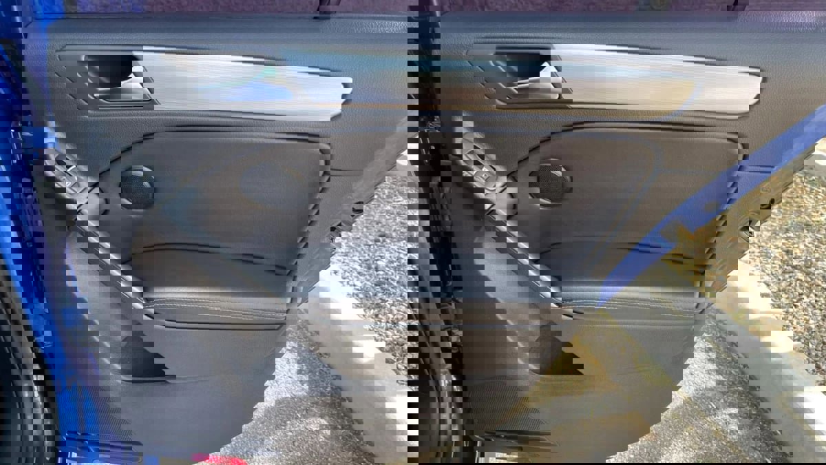 Used 2013 Volkswagen Golf R 4-Door image 45