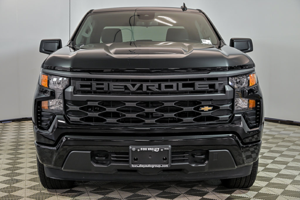 Certified 2025 Chevrolet Silverado 1500 Custom AWD/4WD image 2