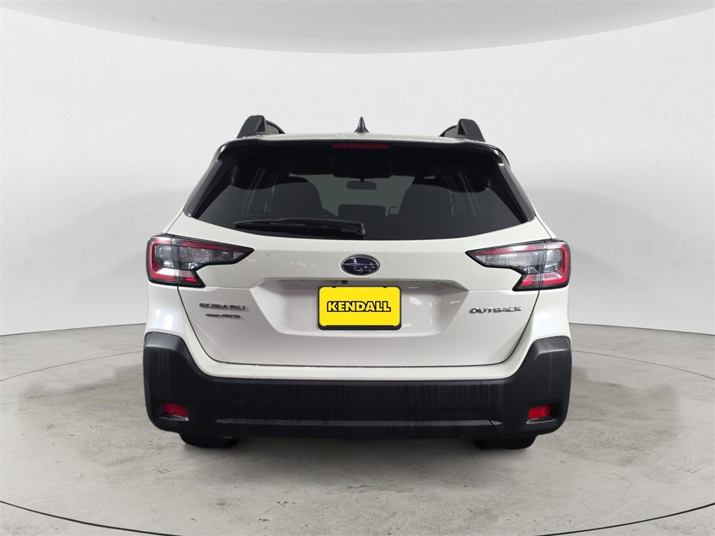 Used 2025 Subaru Outback Premium image 4