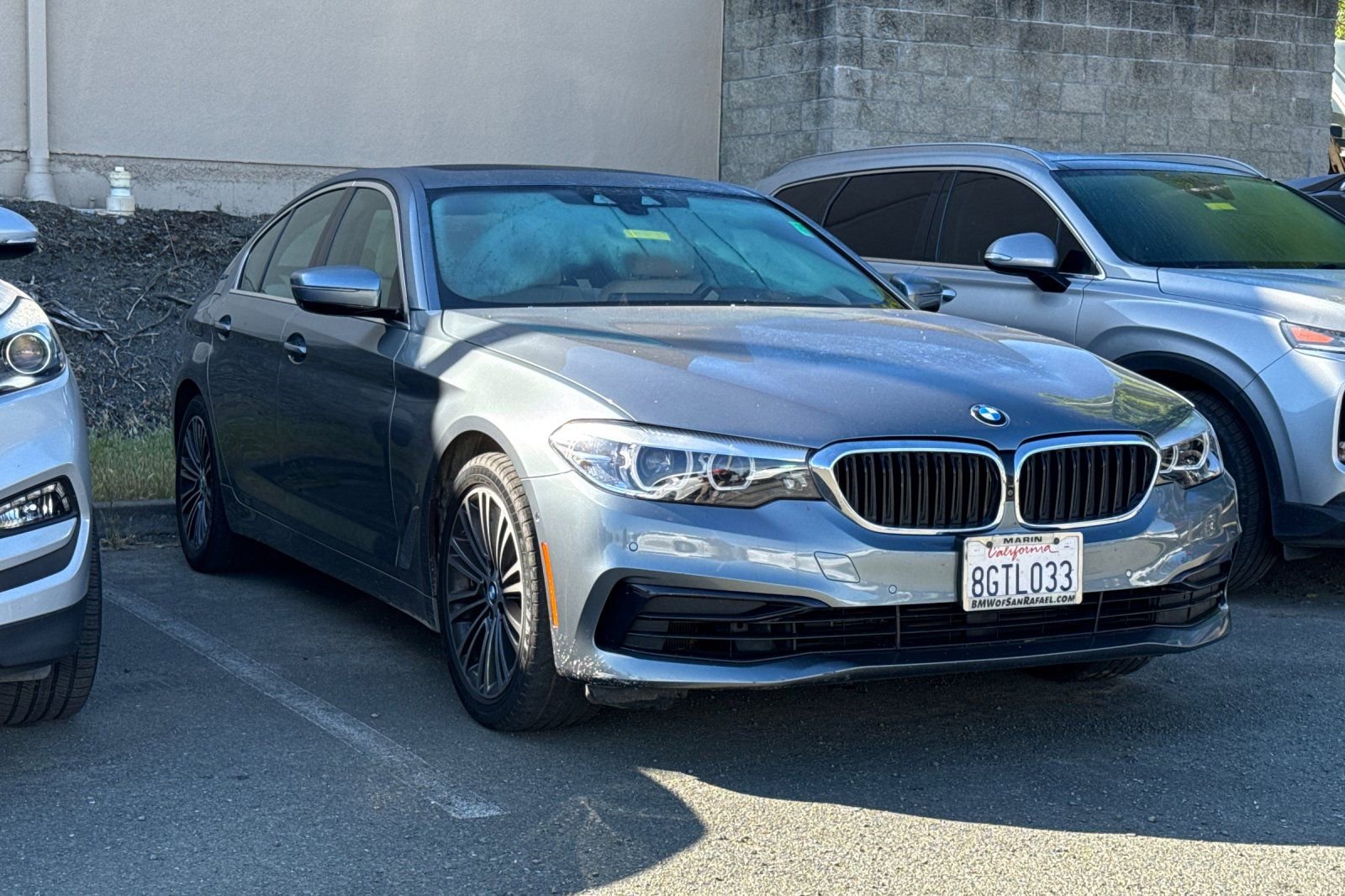 Used 2019 BMW 530e w/ Premium Package RWD image 2