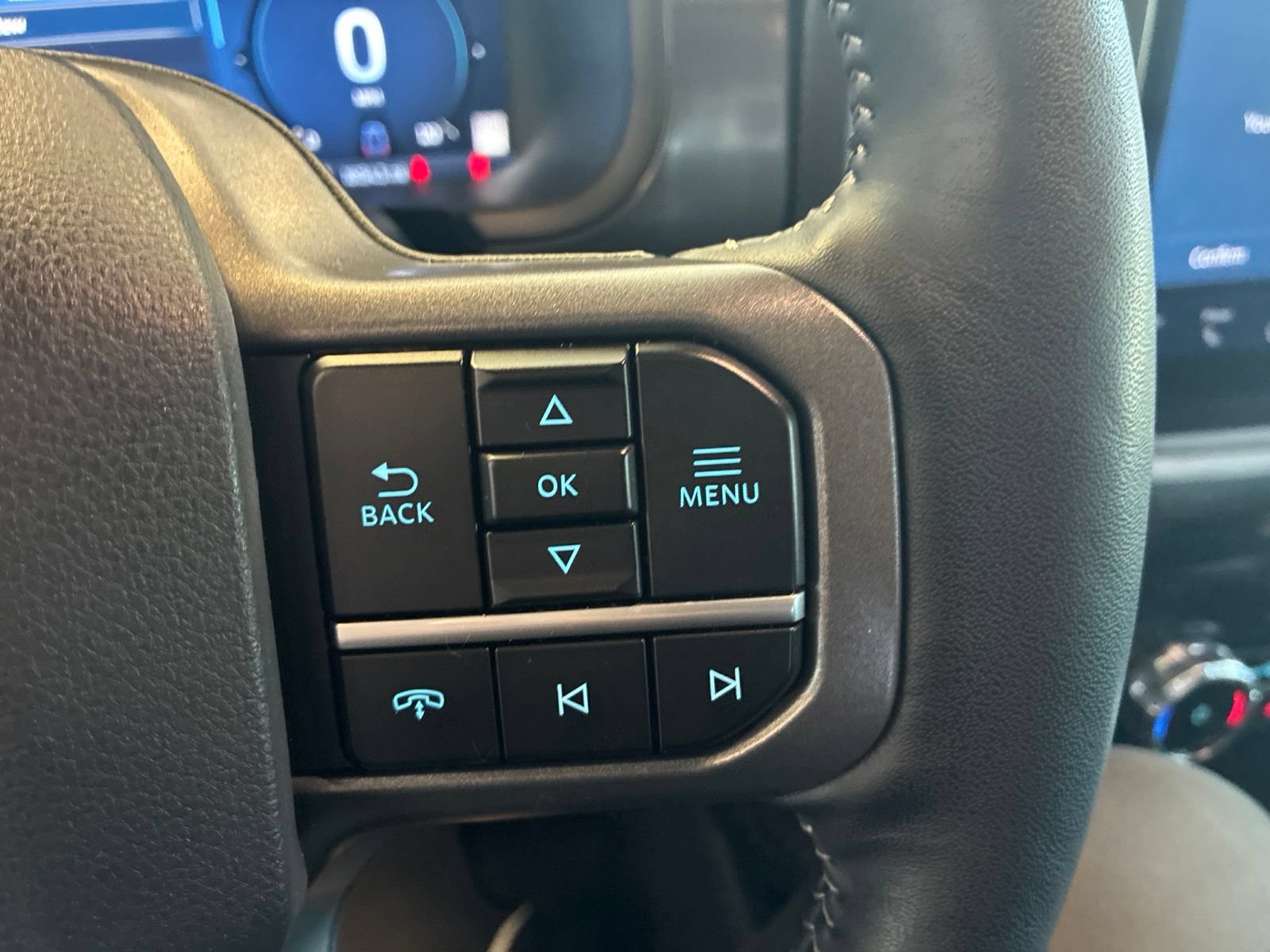 Used 2024 Ford F150 Lariat AWD/4WD image 17