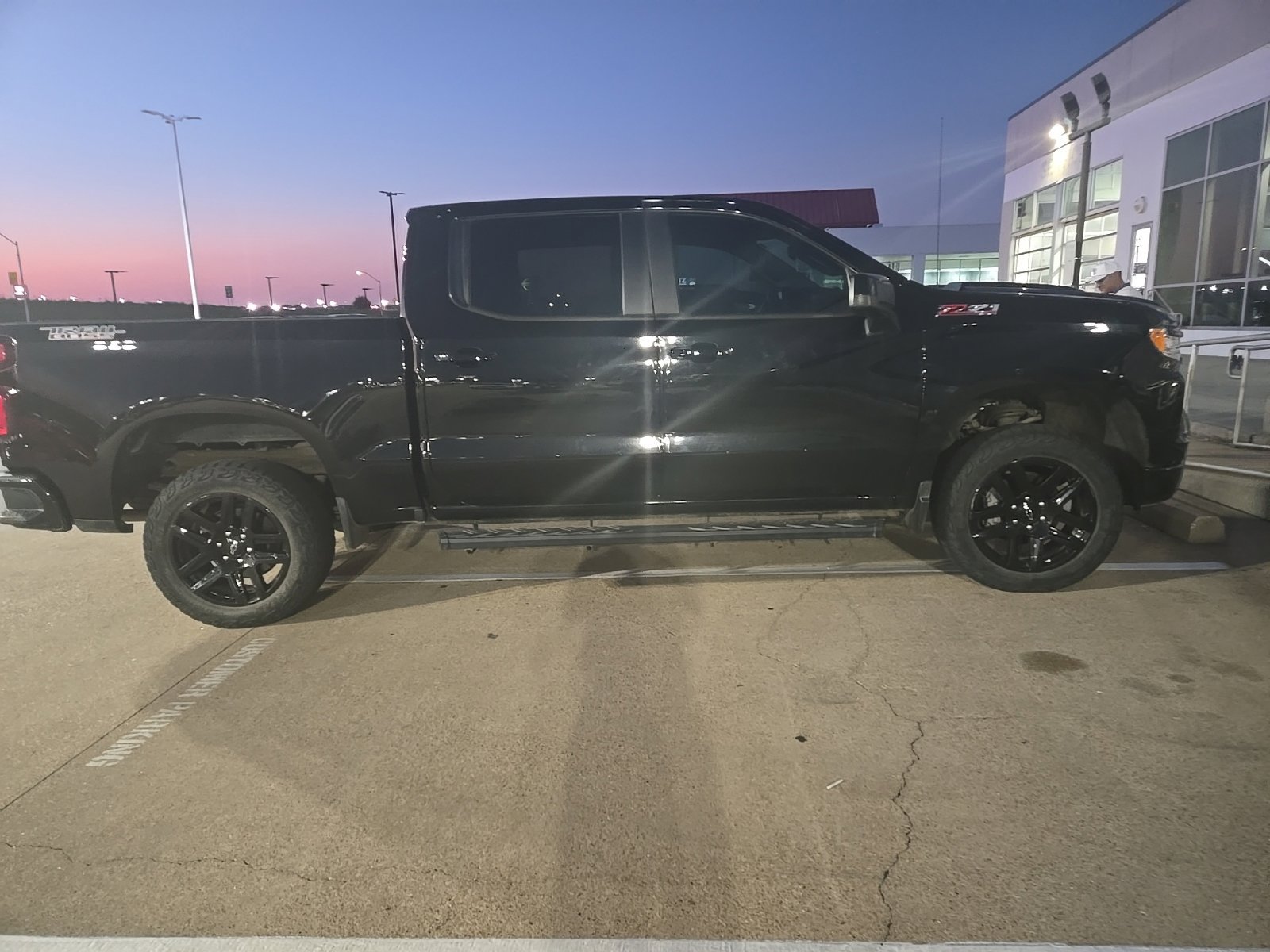 Used 2022 Chevrolet Silverado 1500 LT Trail Boss AWD/4WD image 4