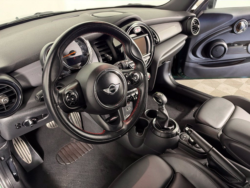 Used 2014 MINI Cooper 2-Door Hardtop FWD image 16