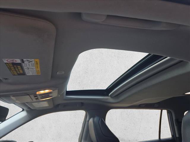 Used 2024 Toyota Highlander Limited FWD image 15