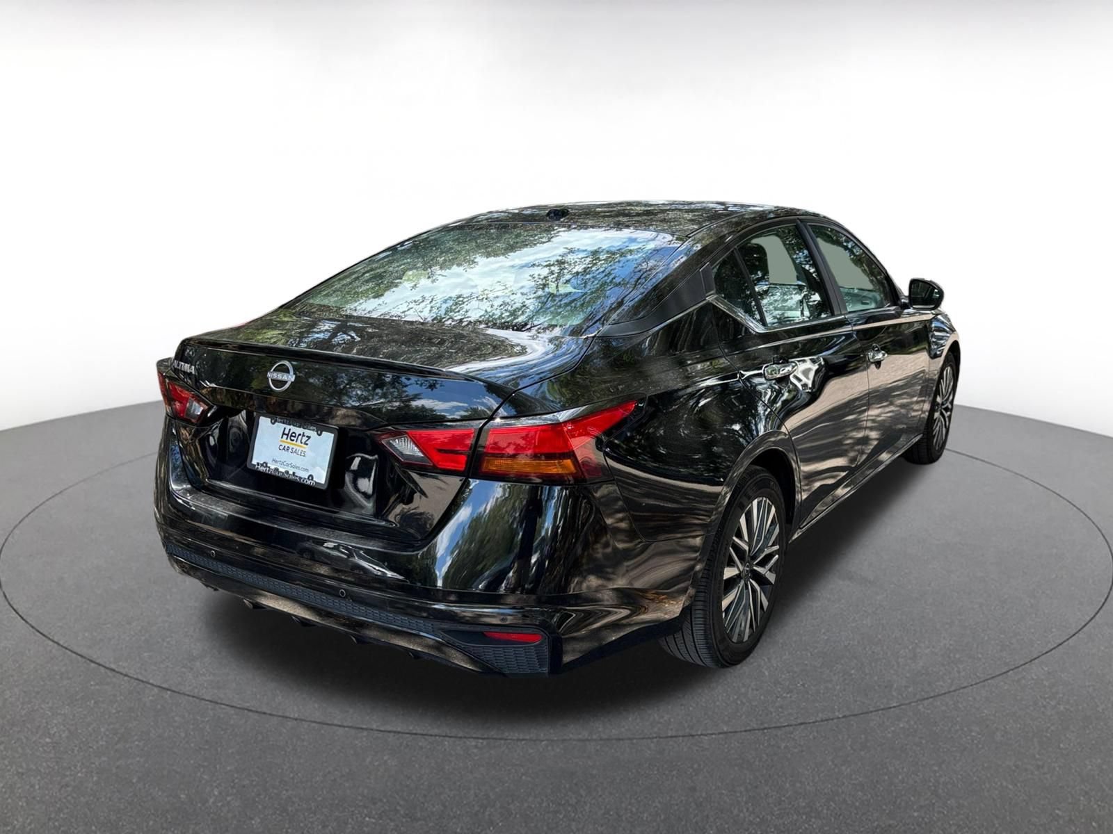 Used 2025 Nissan Altima 2.5 SV FWD image 24
