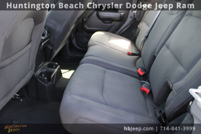 Used 2023 Jeep Wrangler Sport image 33