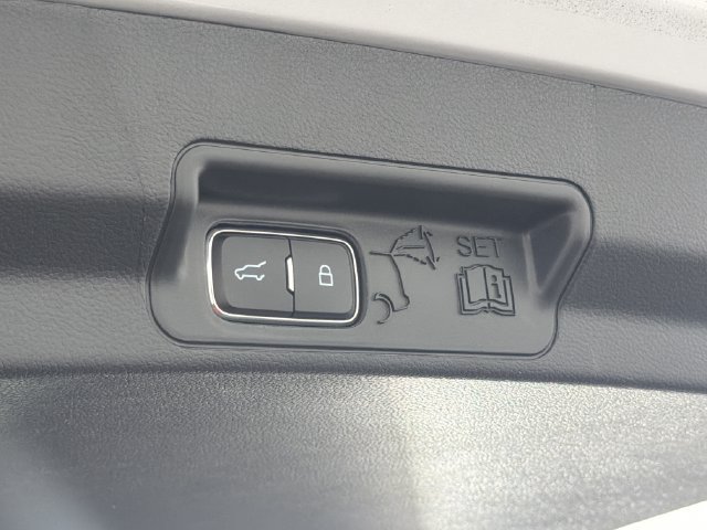 Used 2026 Ford Explorer ST-Line w/ ST-Line Street Pack RWD image 21