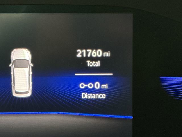 Used 2022 Volkswagen Tiguan SE image 13