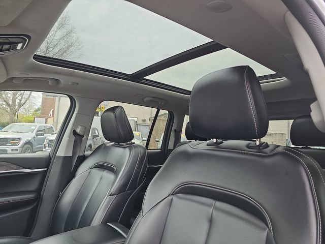 Used 2024 Jeep Grand Cherokee Limited AWD/4WD image 18