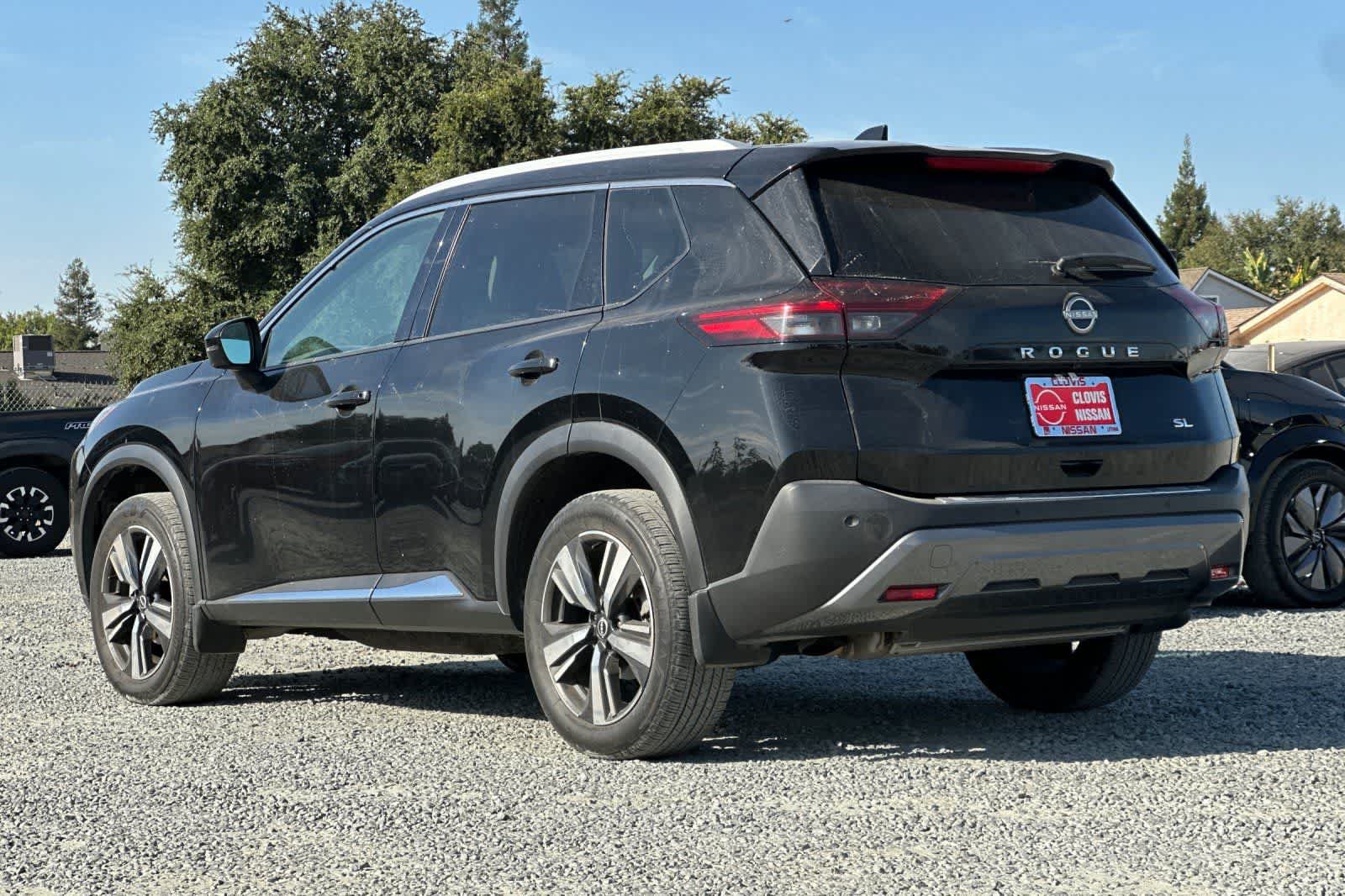 Used 2023 Nissan Rogue SL FWD image 7