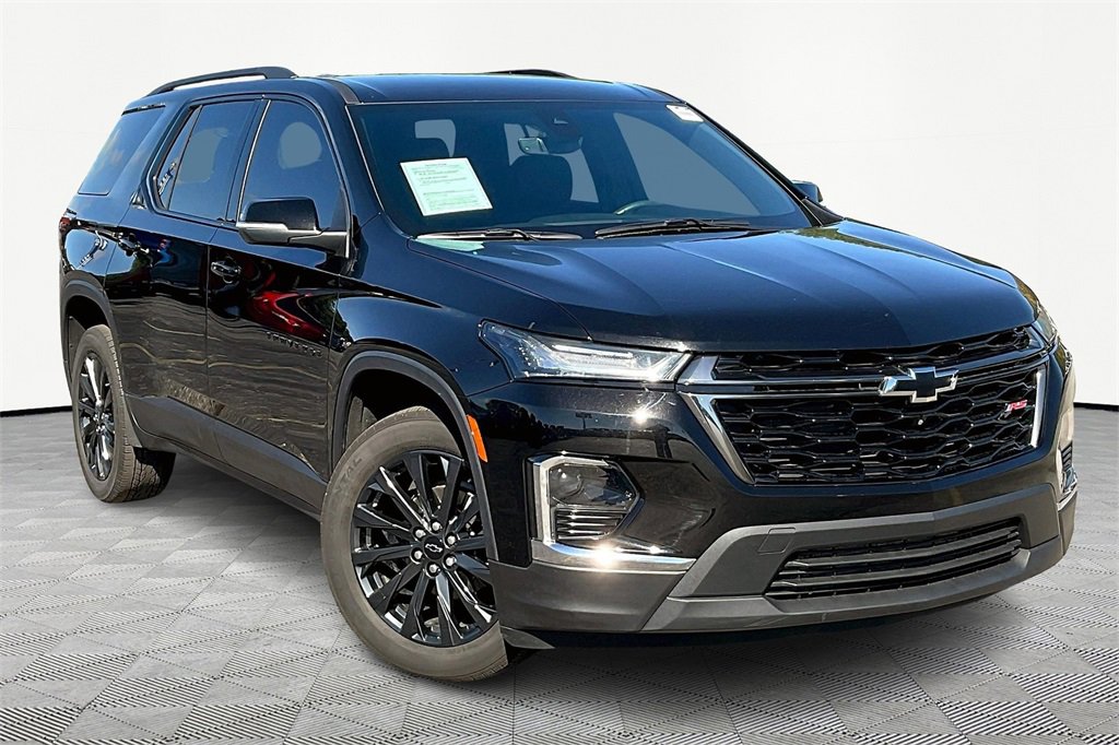 Used 2023 Chevrolet Traverse RS