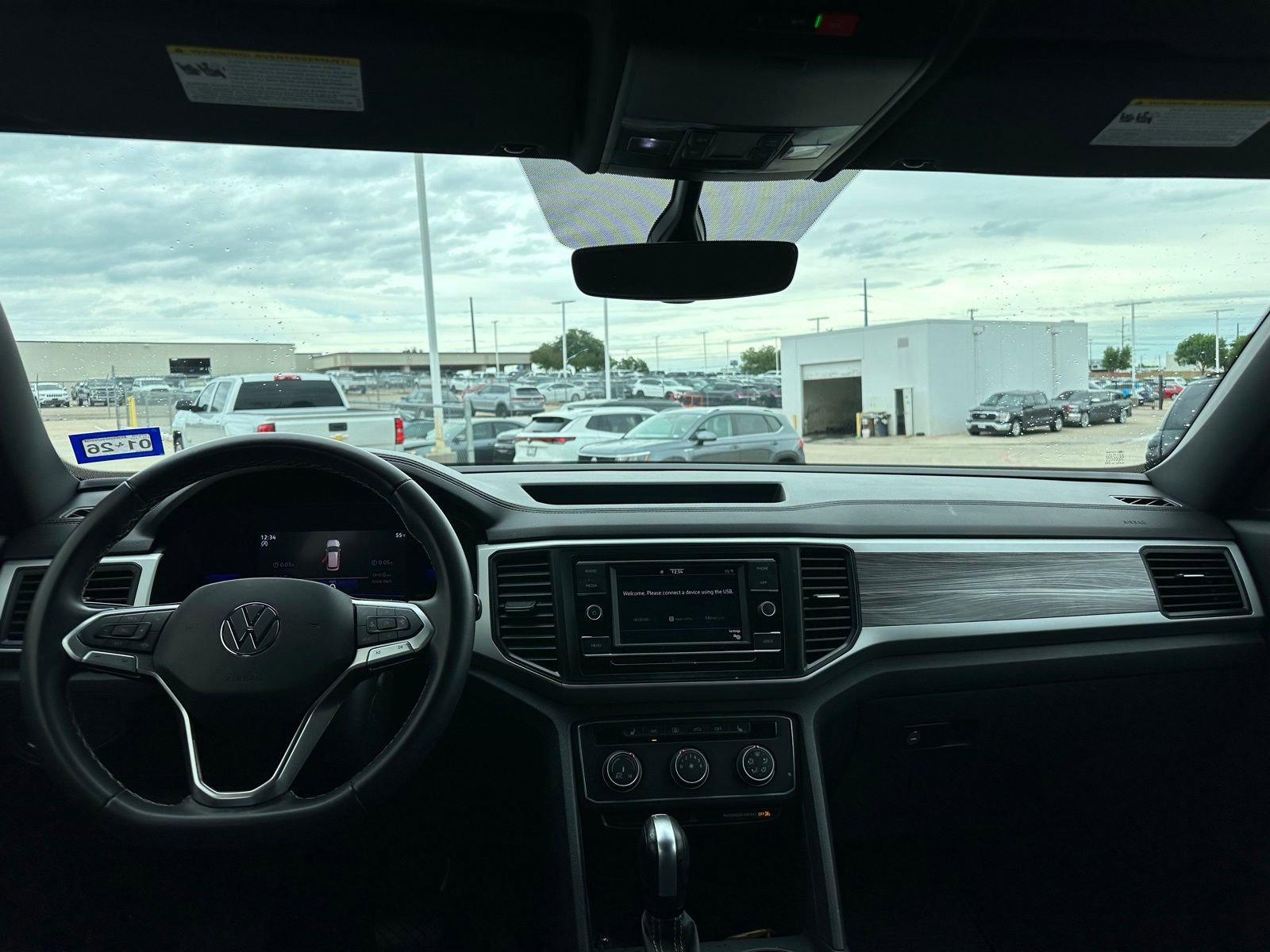 Used 2023 Volkswagen Atlas Cross Sport SE FWD image 11