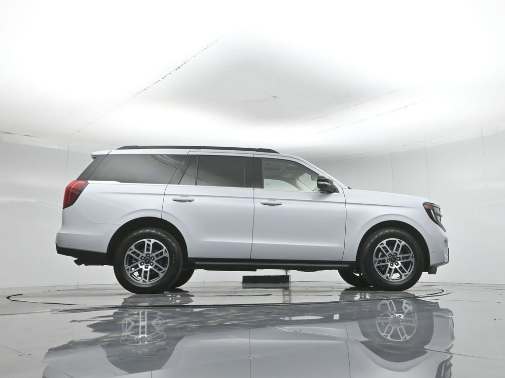 Used 2025 Ford Expedition Active AWD/4WD image 54