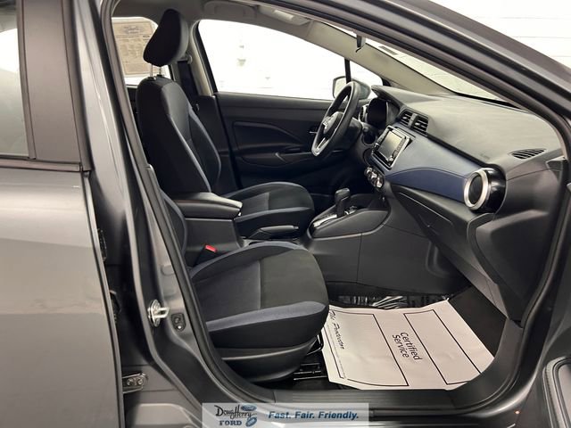 Used 2025 Nissan Versa SV FWD image 34