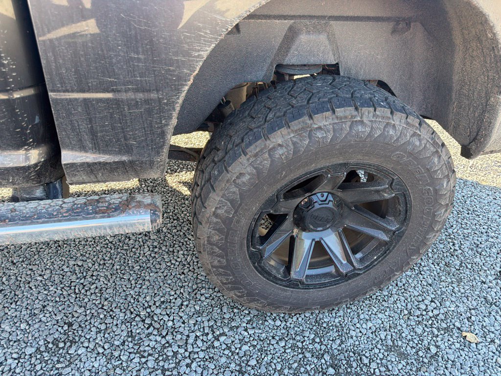 Used 2017 RAM 1500 Express AWD/4WD image 12