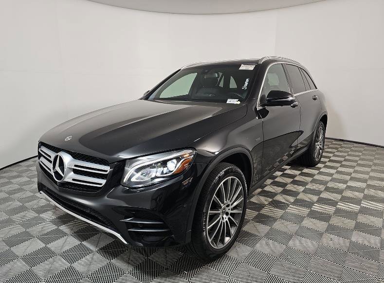 Used 2019 Mercedes-Benz GLC 350e 4MATIC image 3