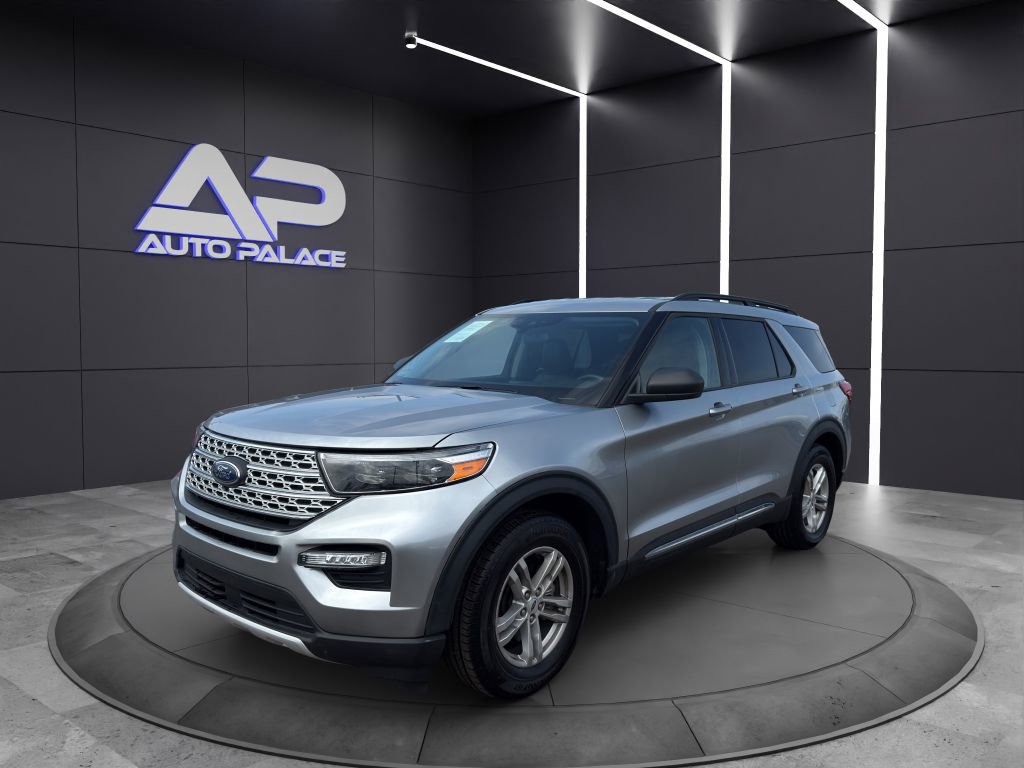 Used 2023 Ford Explorer XLT w/ Equipment Group 202A image 1