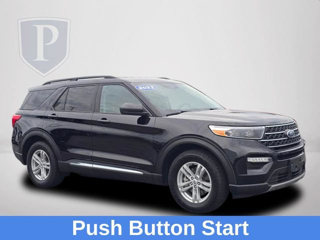 Used 2023 Ford Explorer XLT w/ Equipment Group 202A RWD image 2
