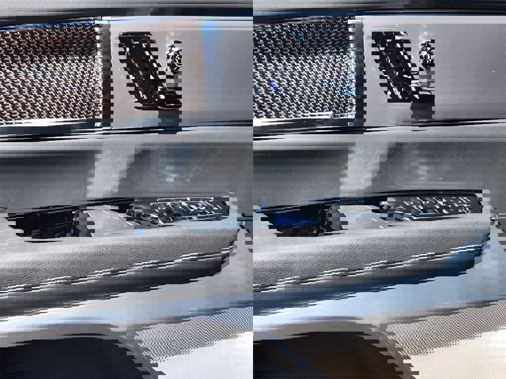 New 2026 Cadillac Vistiq Sport image 21