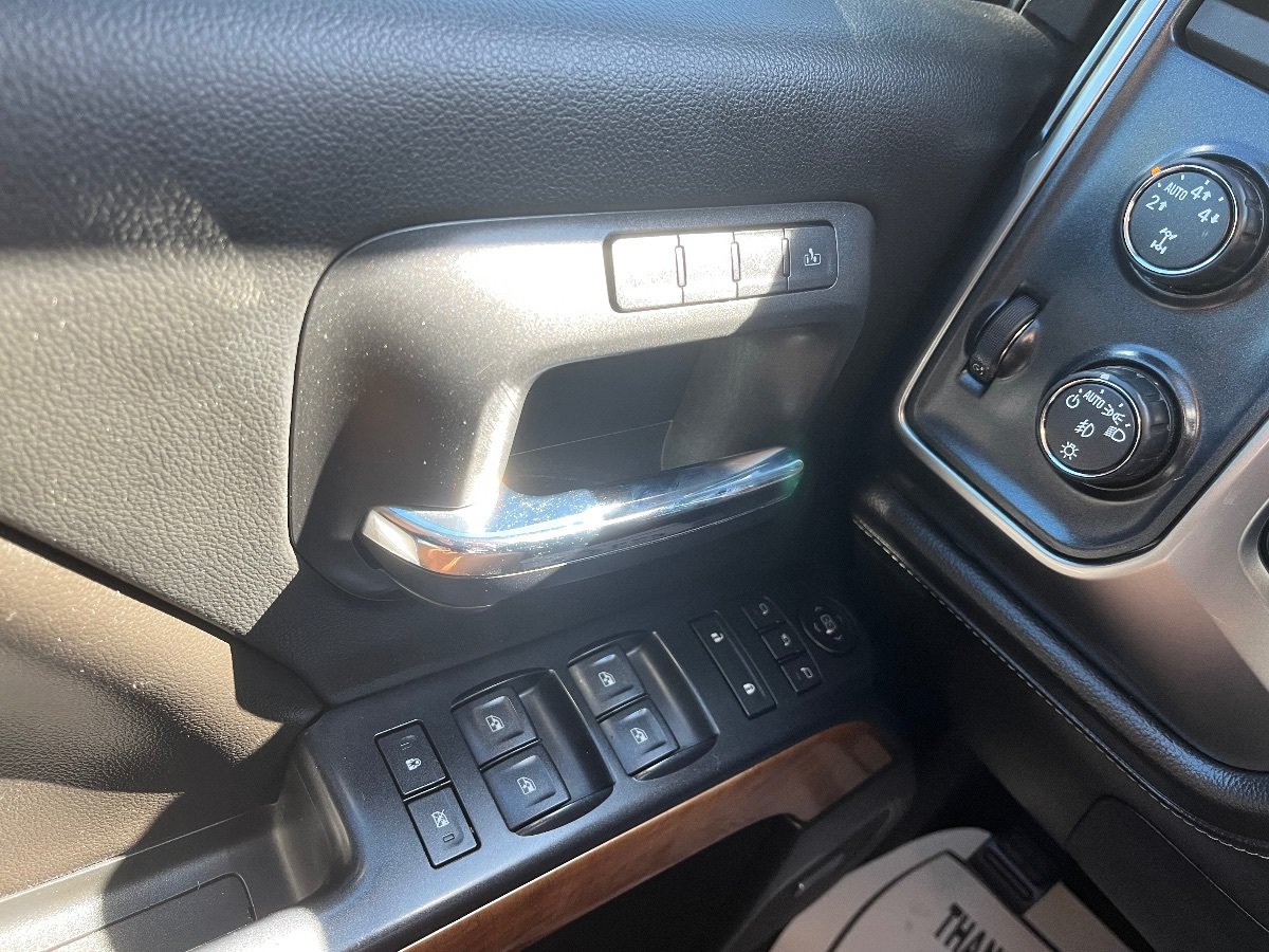 Used 2016 Chevrolet Silverado 1500 LTZ w/ Sport Package AWD/4WD image 22