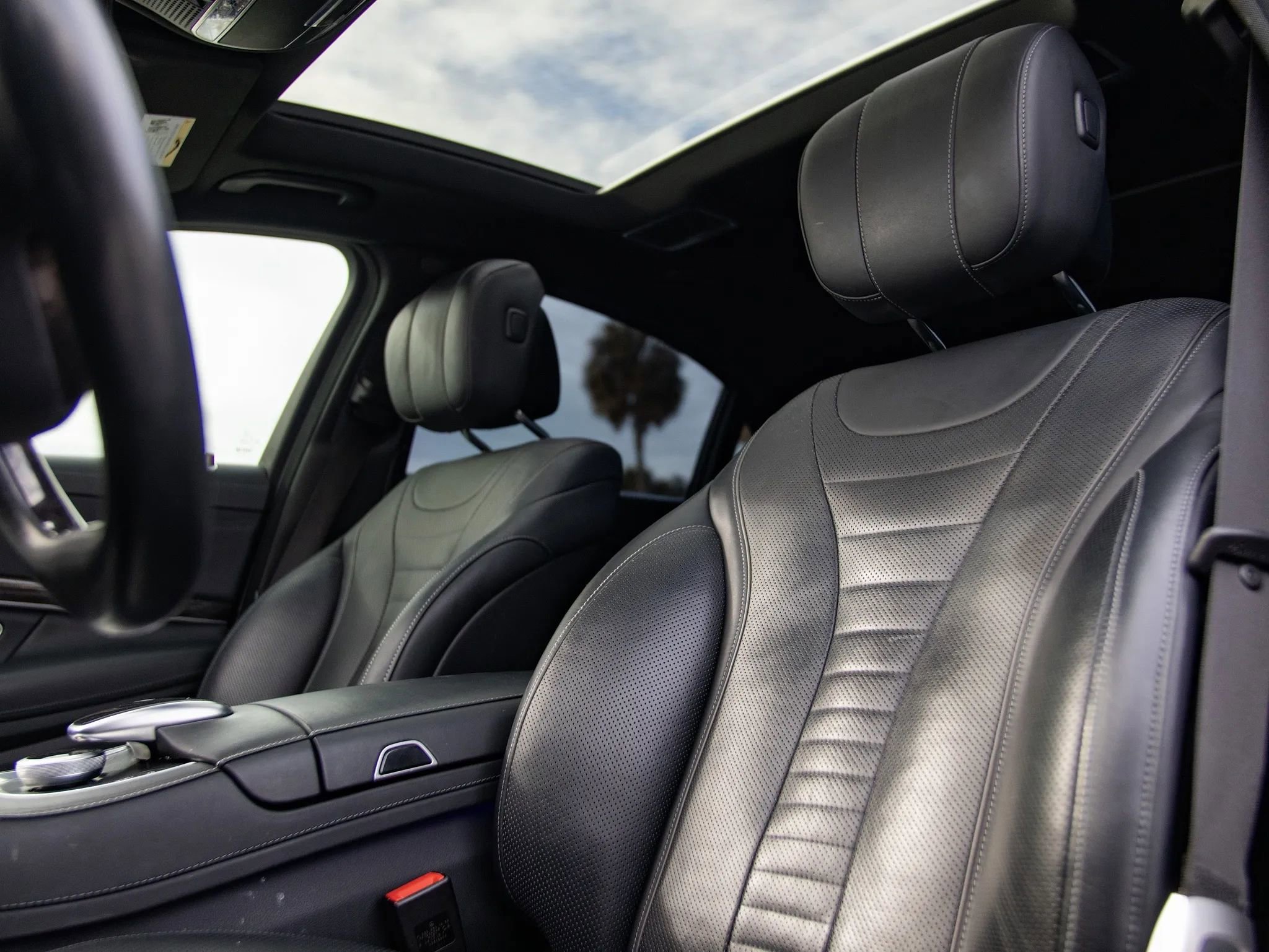 Used 2015 Mercedes-Benz S 550 Sedan image 26