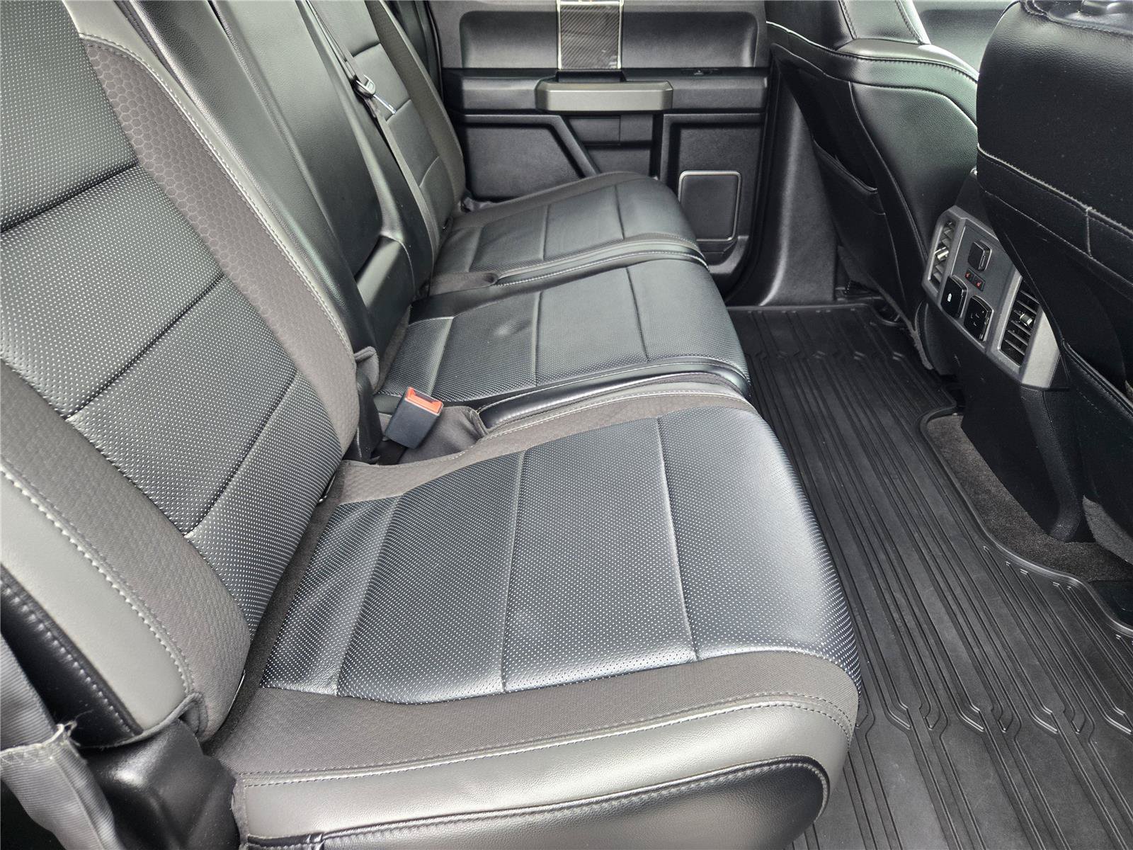 Used 2019 Ford F150 Raptor w/ Equipment Group 802A Luxury AWD/4WD image 29