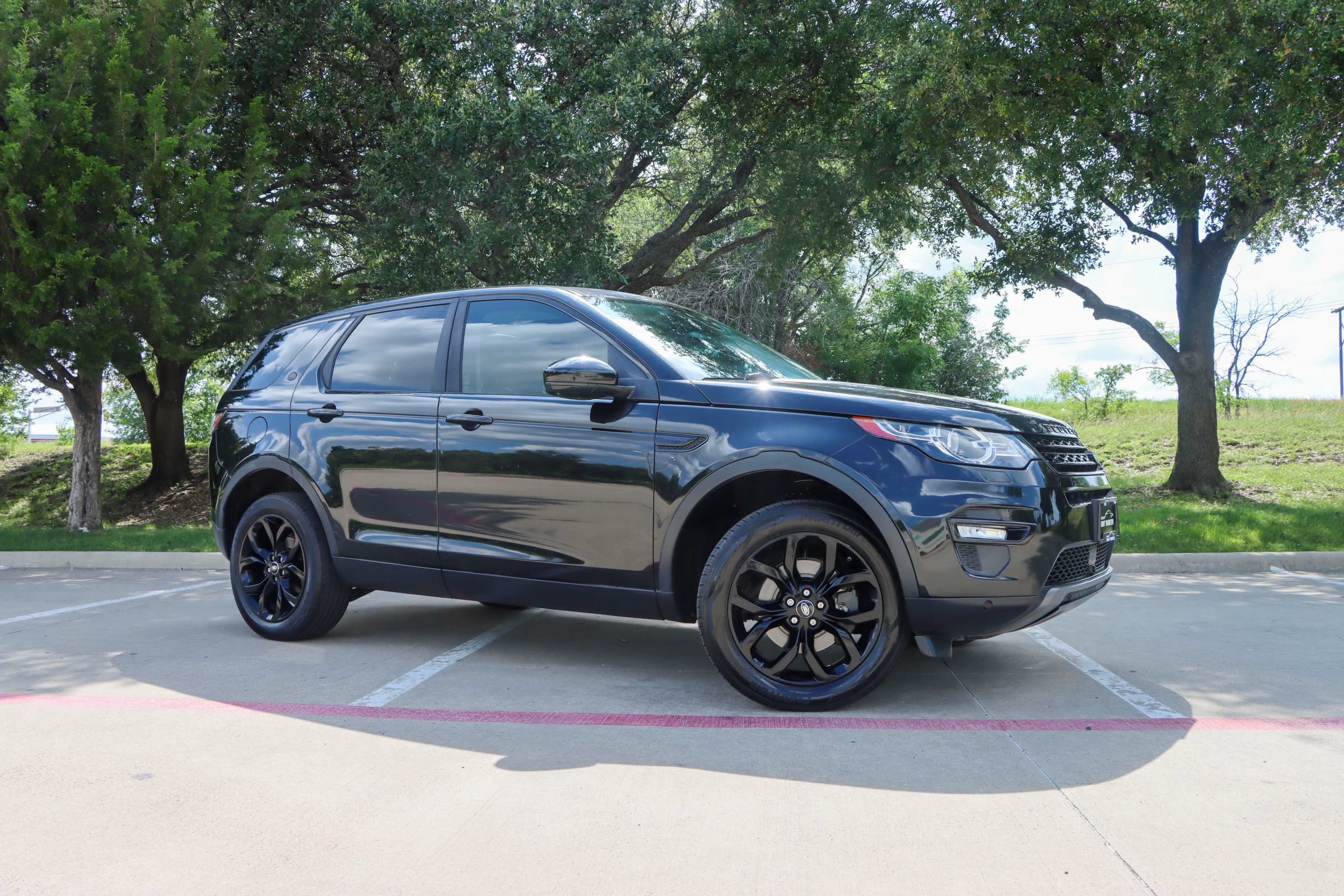 Used 2019 Land Rover Discovery Sport HSE AWD/4WD image 1