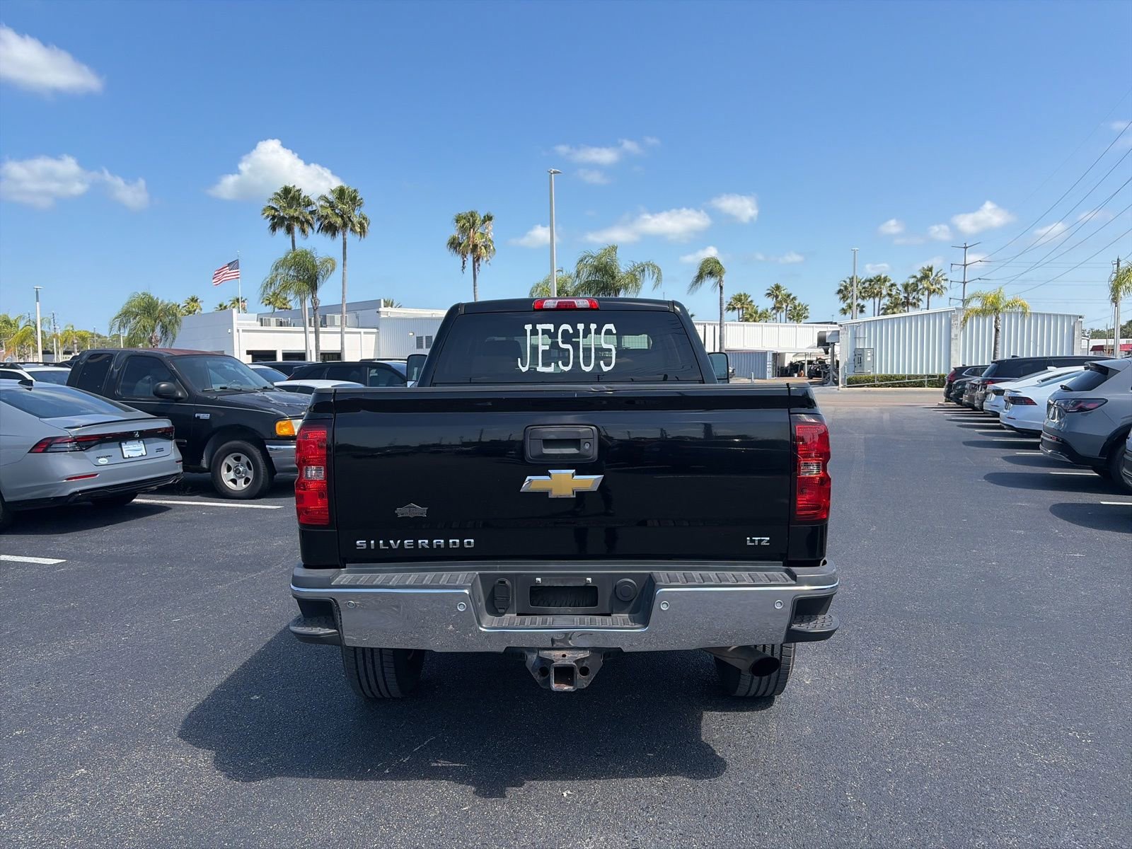 Used 2015 Chevrolet Silverado 2500 LTZ w/ LTZ Plus Package AWD/4WD image 6