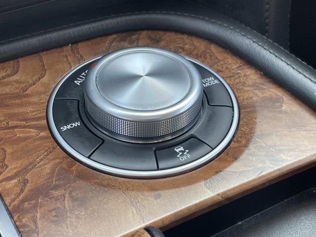 Used 2024 Nissan Armada SL image 25