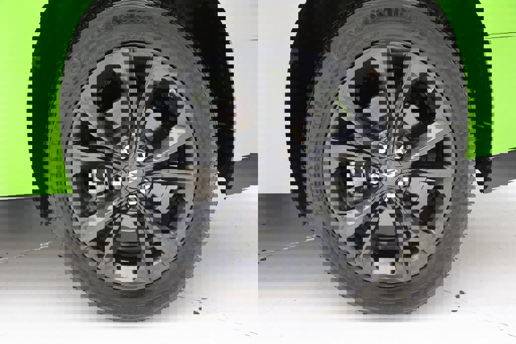 Used 2023 Dodge Challenger SXT w/ Blacktop Package image 9