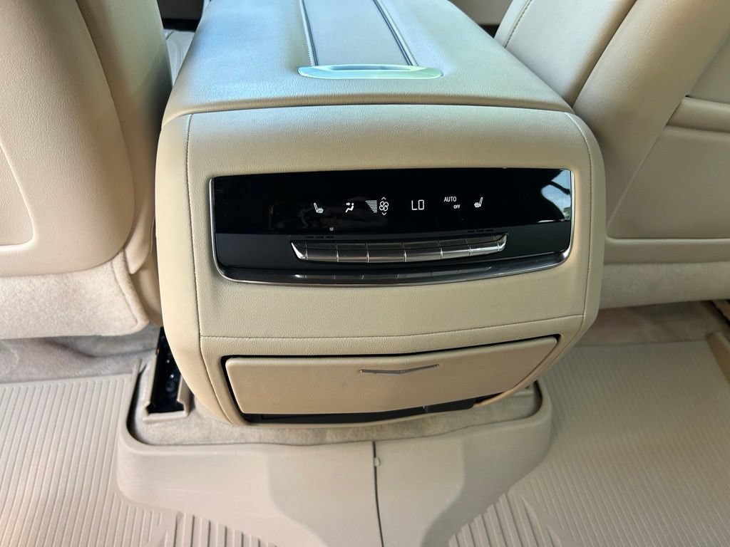 Used 2024 Cadillac Escalade ESV Premium Luxury w/ LPO, Floor Liner Package AWD/4WD image 45