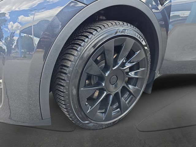 Used 2024 Tesla Model Y Long Range AWD/4WD image 37