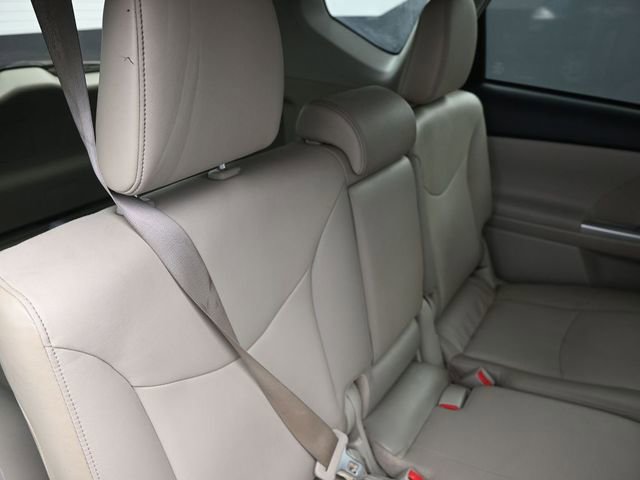 Used 2012 Toyota Prius V Five image 31
