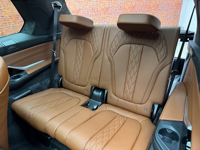 Used 2026 BMW X7 M60i image 25